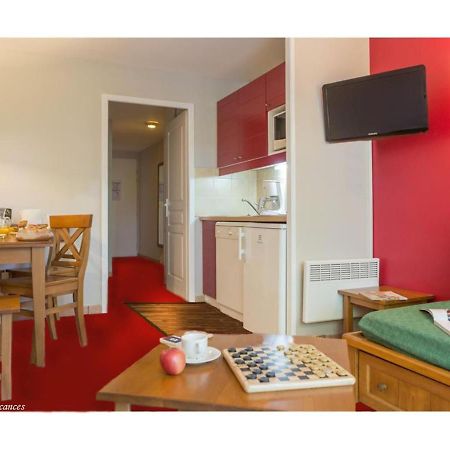 Charmant Appartement Avec Piscine. Monflanquin Exterior photo
