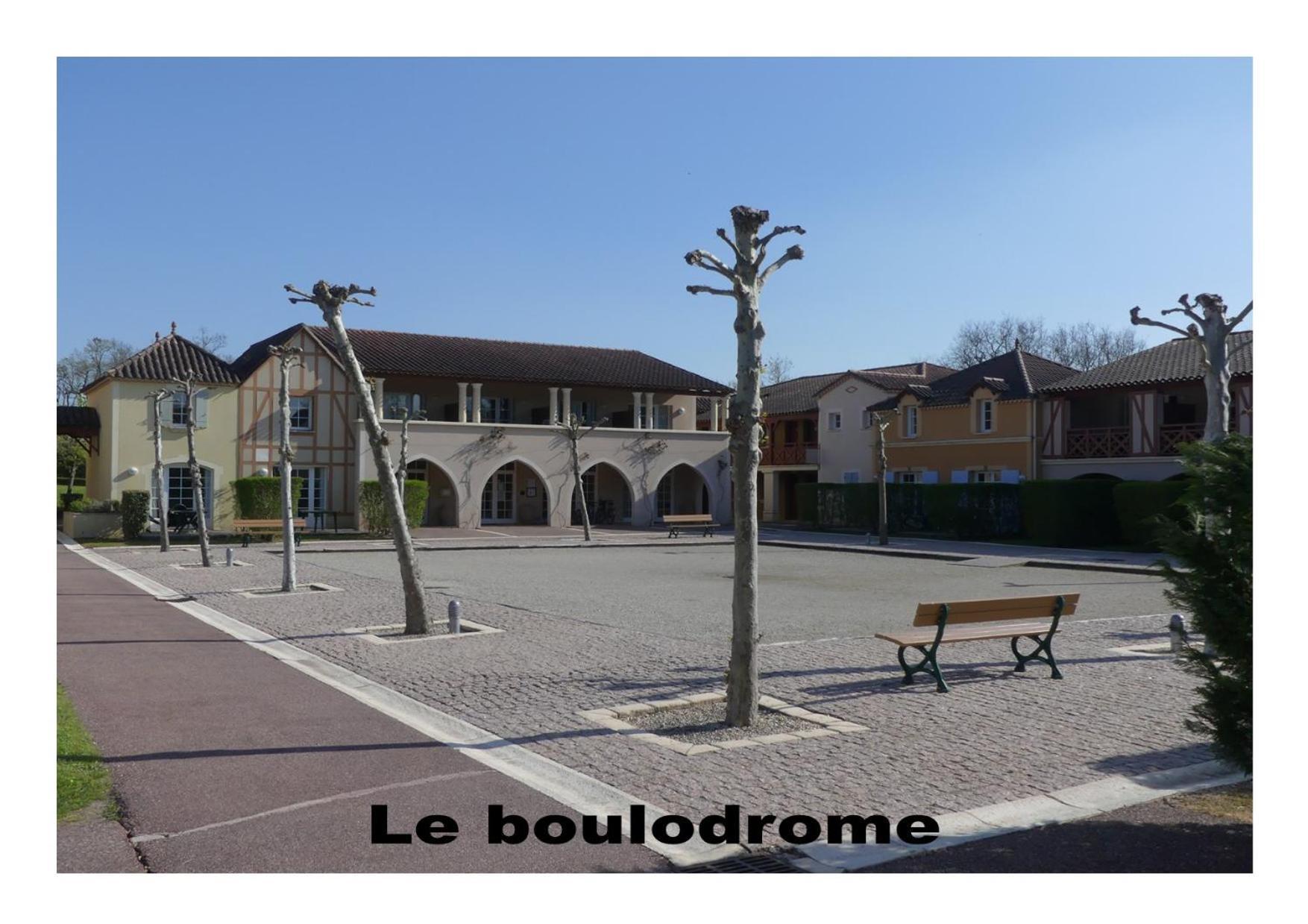 Charmant Appartement Avec Piscine. Monflanquin Exterior photo